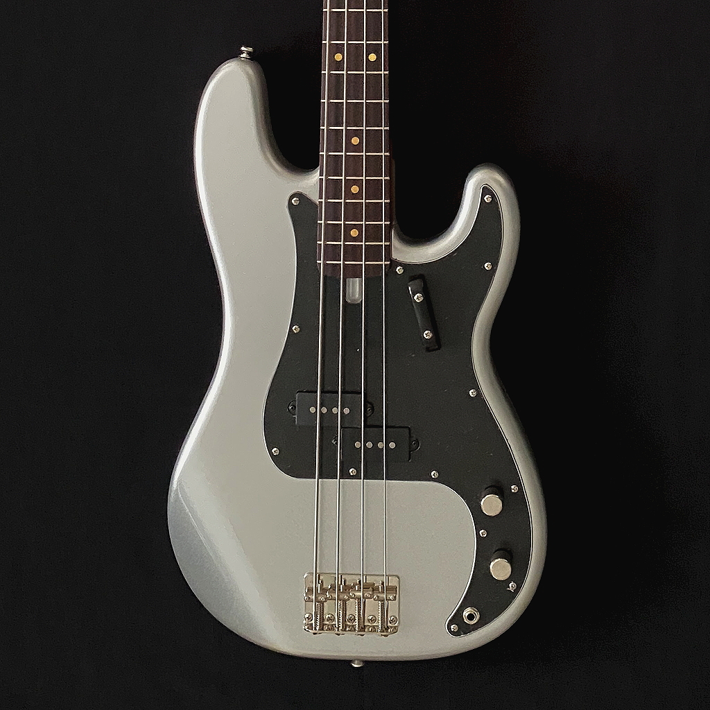 fender precision bass silver